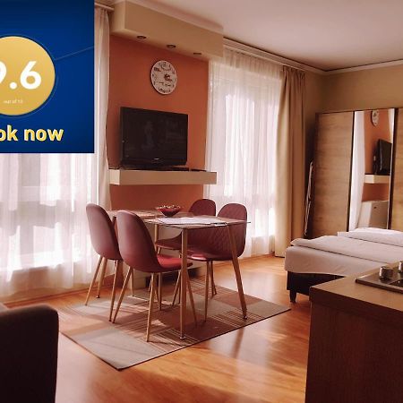 Lola Studio Apartman Hajdúszoboszló Eksteriør billede