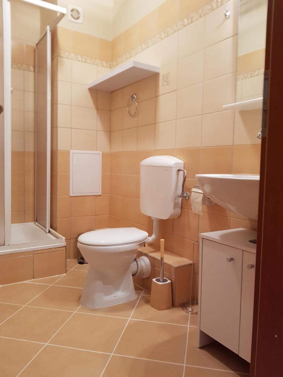 Lola Studio Apartman Hajdúszoboszló Eksteriør billede